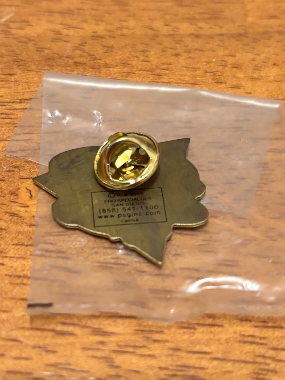 2000 World Series Pin ~ MLB ~ New York Yankees vs New York Mets by Peter David